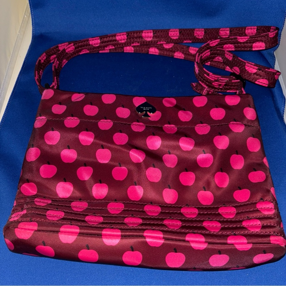 Kate Spade All day apple toss print Cross Body Shoulder Strap With Pockets